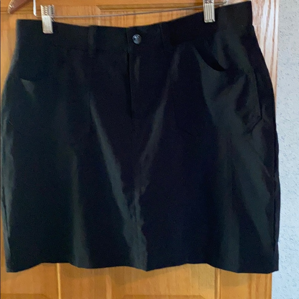 Lee skort